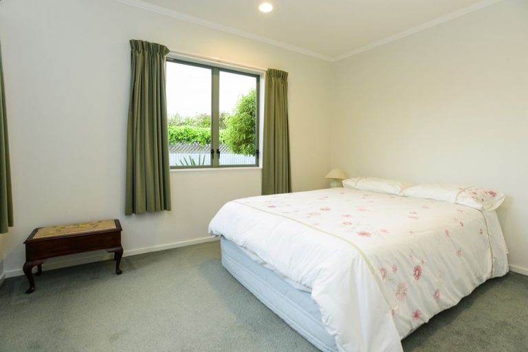 Photo of property in 2/43a O'dowd Road, Taradale, Napier, 4112