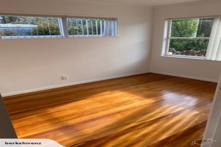 Photo of property in 73 Waimumu Road, Massey, Auckland, 0614