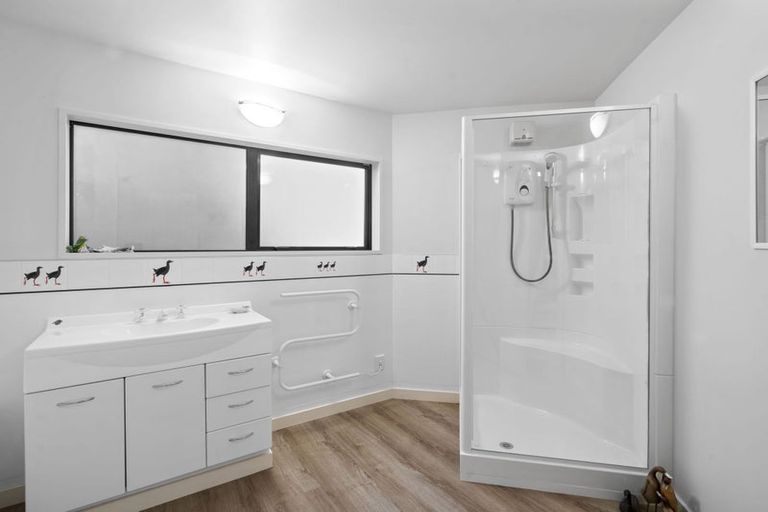 Photo of property in 18 Rockview Place, Mount Pleasant, Christchurch, 8081