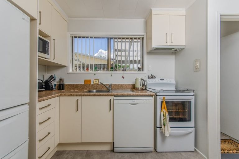 Photo of property in 20 Leaver Place, Weymouth, Auckland, 2103