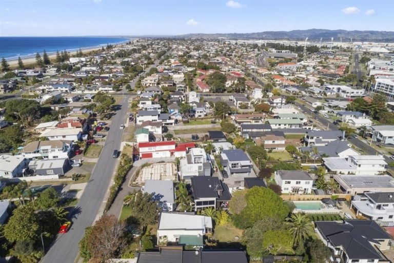 Photo of property in 28 Oceanview Road, Mount Maunganui, 3116