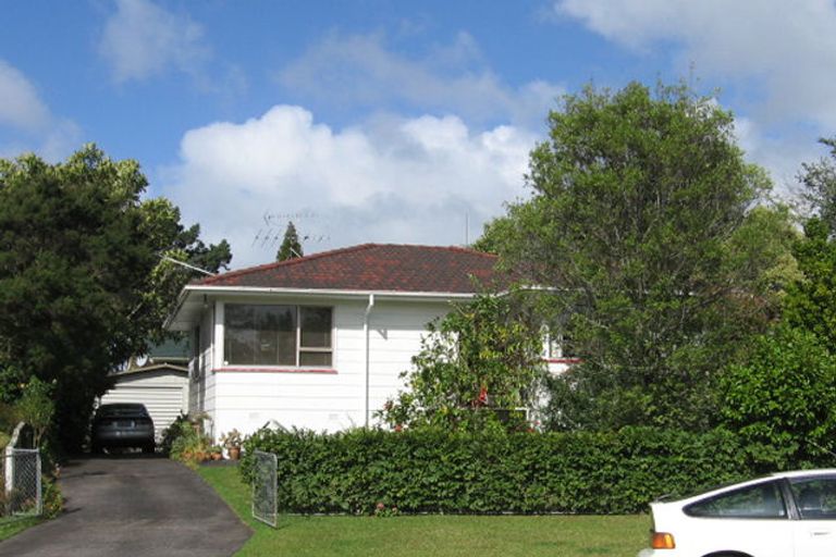 Photo of property in 50 Allington Road, Massey, Auckland, 0614