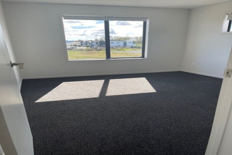 Photo of property in 14 Minhas Road, Papakura, 2110