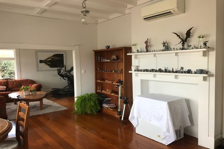 Photo of property in 49a Brandon Road, Glen Eden, Auckland, 0602