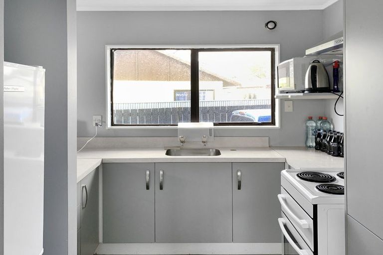 Photo of property in 54 Benmore Avenue, Cloverlea, Palmerston North, 4412