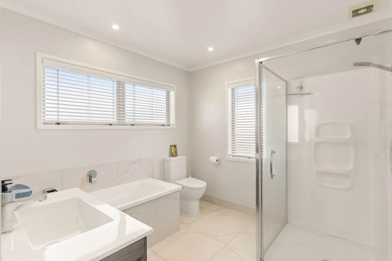 Photo of property in 91 Glidepath Road, Hobsonville, Auckland, 0616
