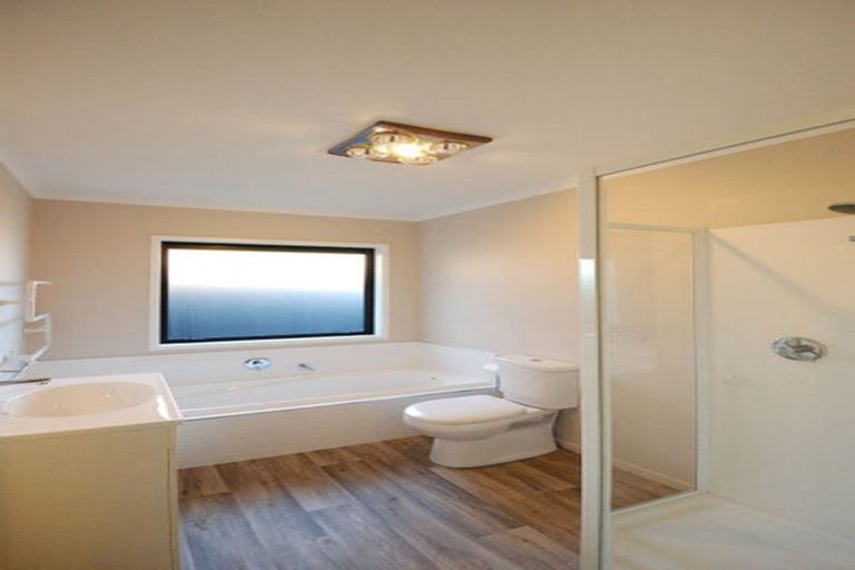 Photo of property in 32 Skyhawk Road, Wigram, Christchurch, 8042