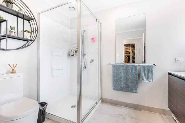 Photo of property in 16 Kauri Amber Road, Westgate, Auckland, 0614