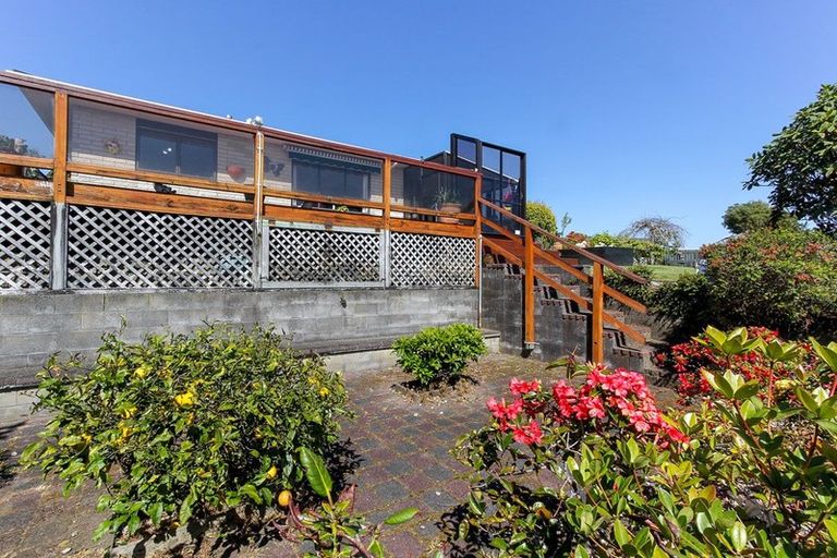 Photo of property in 48 Truby King Street, Merrilands, New Plymouth, 4312