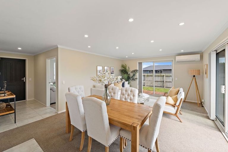 Photo of property in 1 Reremoana Close, Hawera, 4610