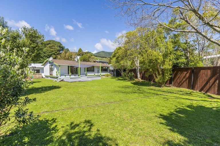 Photo of property in 30 Hookway Grove, Paraparaumu, 5032