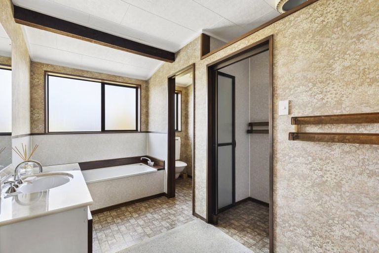 Photo of property in 4 Kidson Lane, Wanaka, 9305