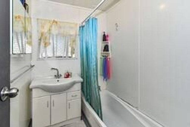 Photo of property in 13 Dunstan Place, Otara, Auckland, 2023