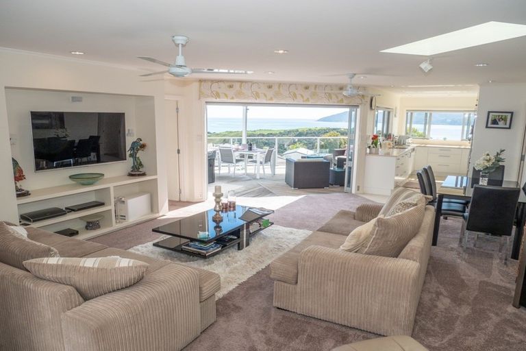 Photo of property in 5 Nancy Wake Place, Cable Bay, 0420