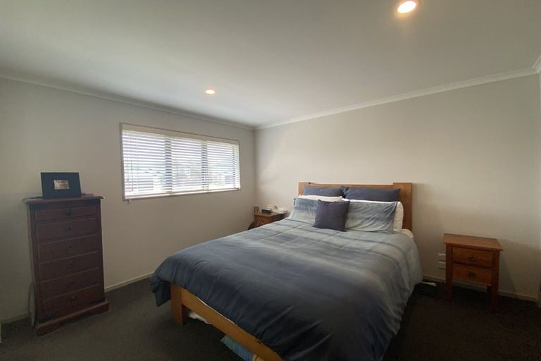 Photo of property in 16 Maylee Crescent, Gulf Harbour, Whangaparaoa, 0930