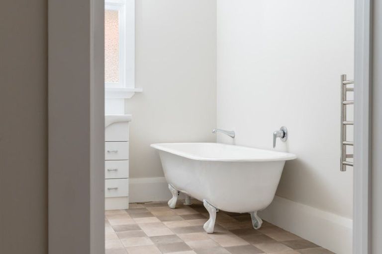 Photo of property in 70 Queen Street, Cambridge, 3434