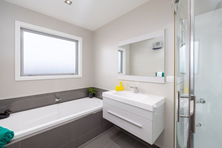 Photo of property in 52 Acacia Avenue, Rangiora, 7400