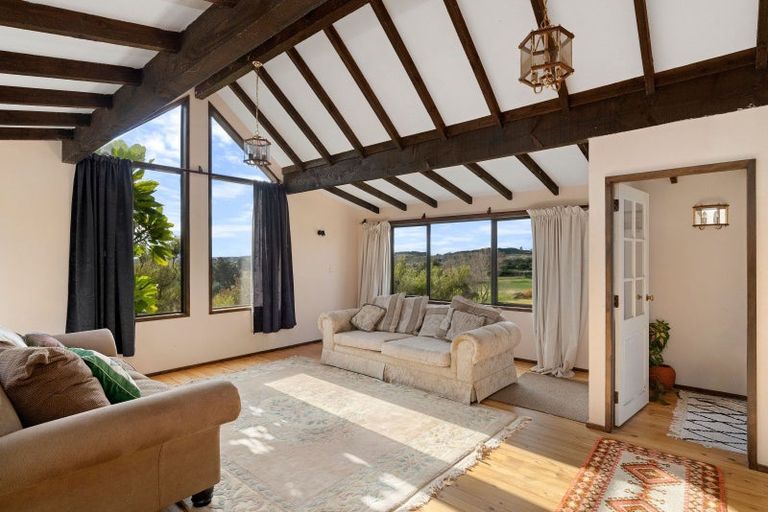 Photo of property in 35 Old Coach Road, Otaki, 5512