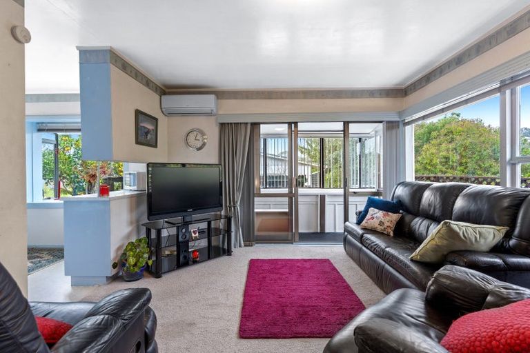 Photo of property in 2/1 Lingfield Street, Glenfield, Auckland, 0629