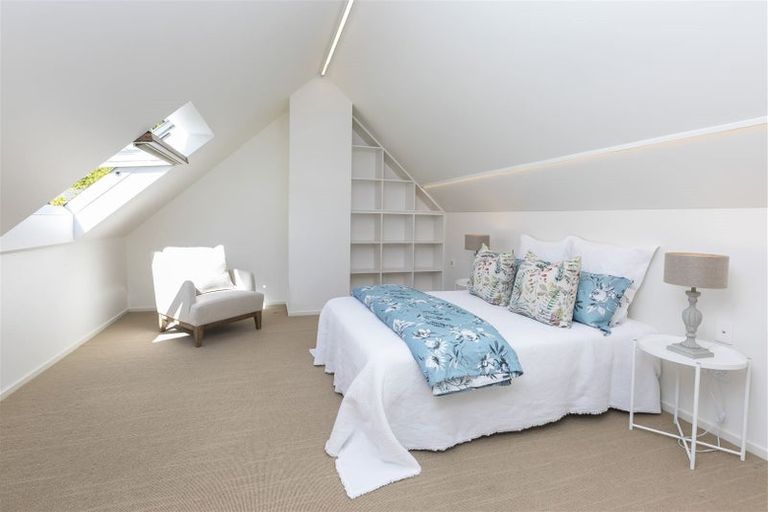 Photo of property in 15b Waiwetu Street, Fendalton, Christchurch, 8052