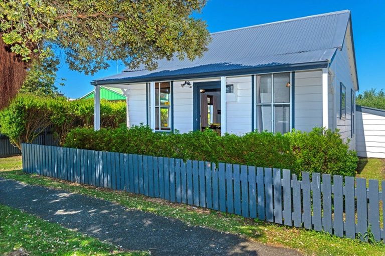 Photo of property in 44 Albert Street, Te Hapara, Gisborne, 4010