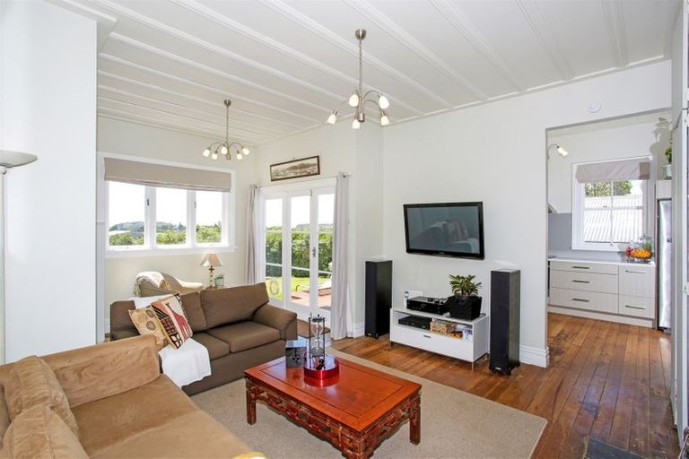 Photo of property in 1 Rifle Range Road, Pukekohe, 2676