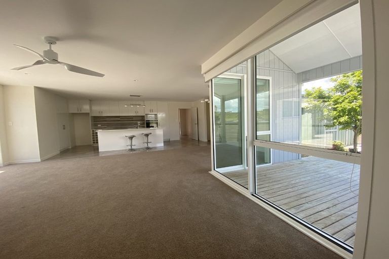 Photo of property in 24 Rochfort Crescent, Pyes Pa, Tauranga, 3112