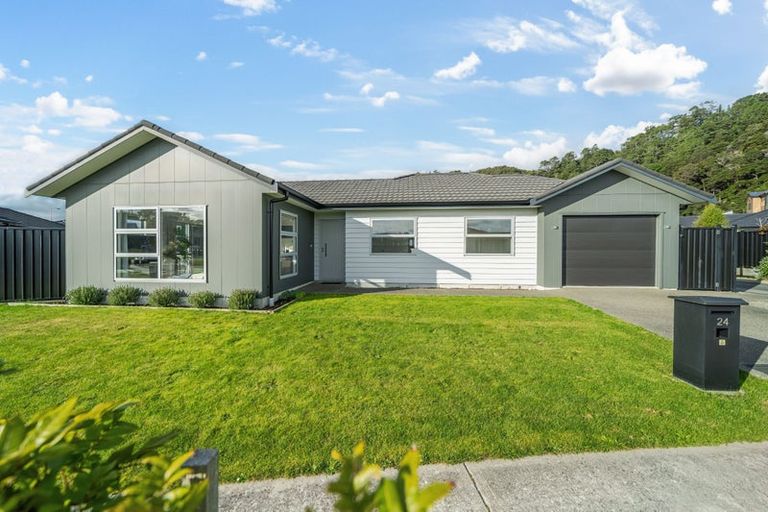 Photo of property in 24 Fenwick Crescent, Wallaceville, Upper Hutt, 5018