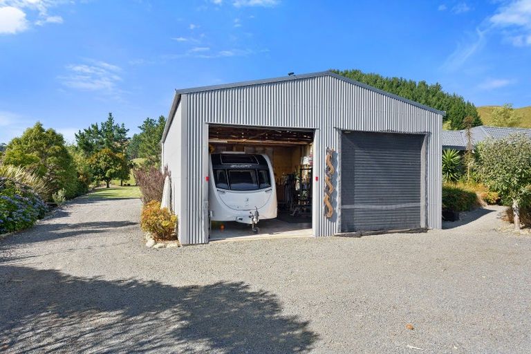 Photo of property in 192 Waitohu Valley Road, Otaki, 5583