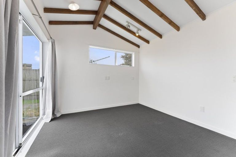 Photo of property in 2 Fagan Street, Sanson, 4817