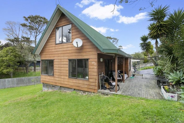 Photo of property in 27 Shadon Place, Stanmore Bay, Whangaparaoa, 0932