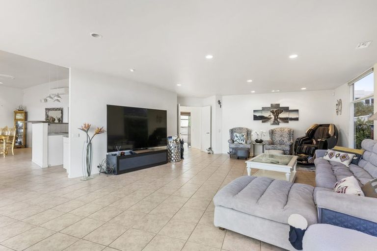 Photo of property in 20 Pacific Parade, Army Bay, Whangaparaoa, 0930