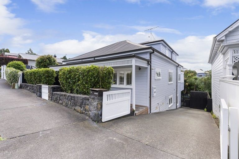 Photo of property in 14 Gunson Street, Freemans Bay, Auckland, 1011