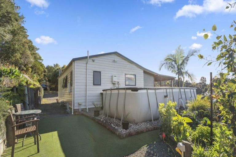 Photo of property in 82 Pinchgut Road, Kaukapakapa, 0873