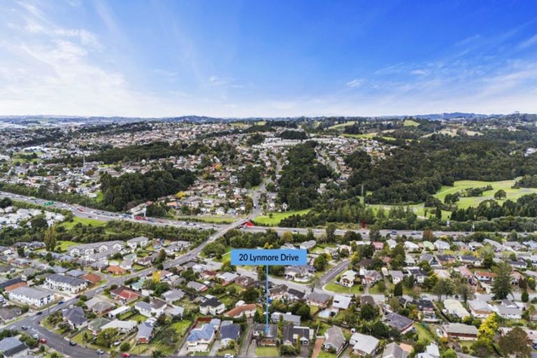 Photo of property in 20 Lynmore Drive, Hillpark, Auckland, 2102