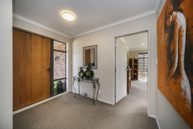 Photo of property in 78 Geneva Terrace, Kelvin Grove, Palmerston North, 4414