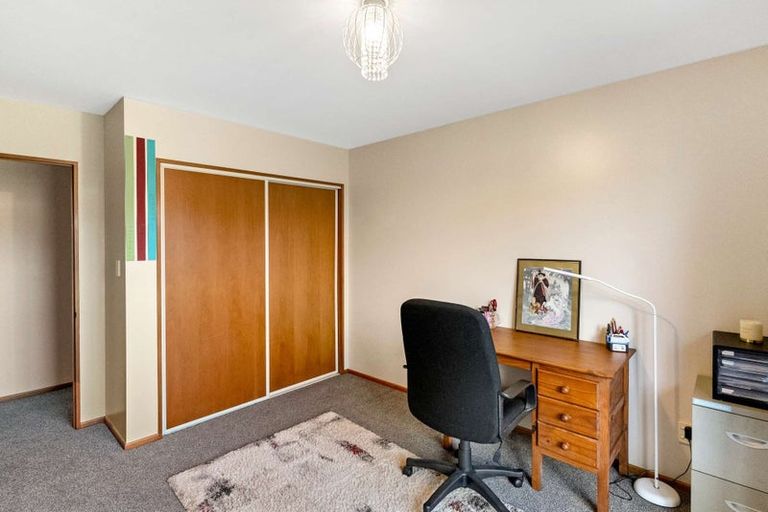 Photo of property in 57 Queenspark Drive, Parklands, Christchurch, 8083