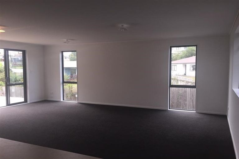 Photo of property in 17a Aronui Terrace, Kelston, Auckland, 0602