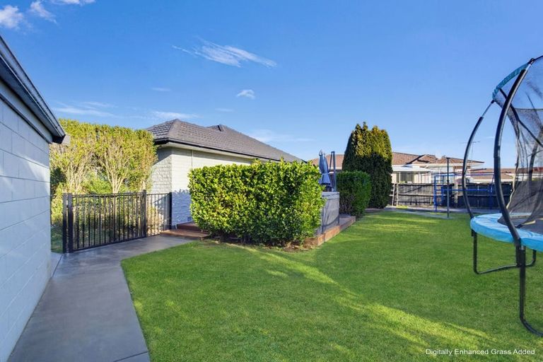 Photo of property in 6 Wingate Street, Redwood, Christchurch, 8051