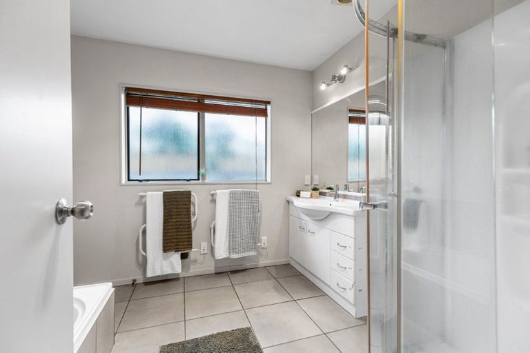 Photo of property in 72 Evans Road, Papamoa Beach, Papamoa, 3118