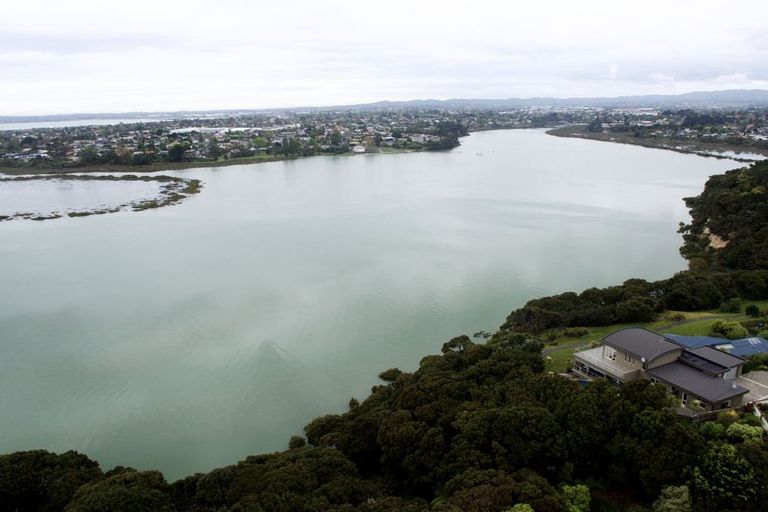 Photo of property in 19 Renoir Street, West Harbour, Auckland, 0618