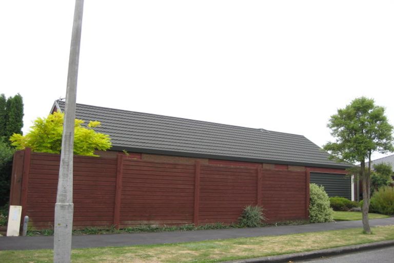 Photo of property in 10 Briarmont Street, Avondale, Christchurch, 8061