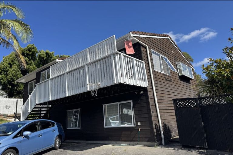 Photo of property in 2/63 Langana Avenue, Browns Bay, Auckland, 0630
