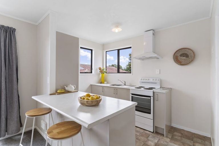 Photo of property in 1/67 Sunvue Road, Glen Eden, Auckland, 0602