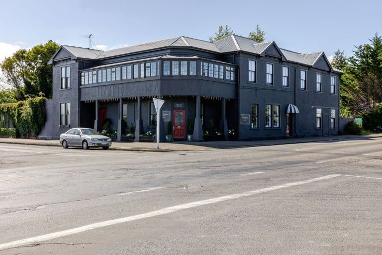 Photo of property in 1 Mclean Street, Woodville, 4920