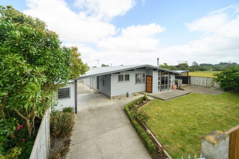 Photo of property in 9 Walker Crescent, Bulls, 4818