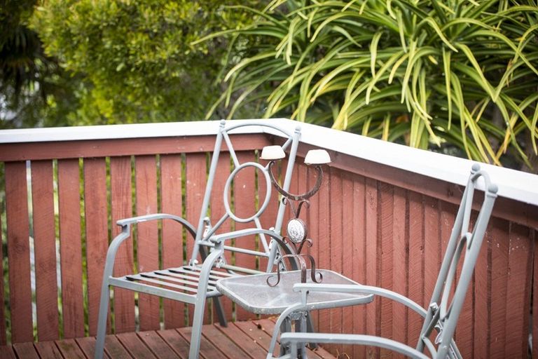 Photo of property in 5 Gillies Crescent, Waimarama, Havelock North, 4294