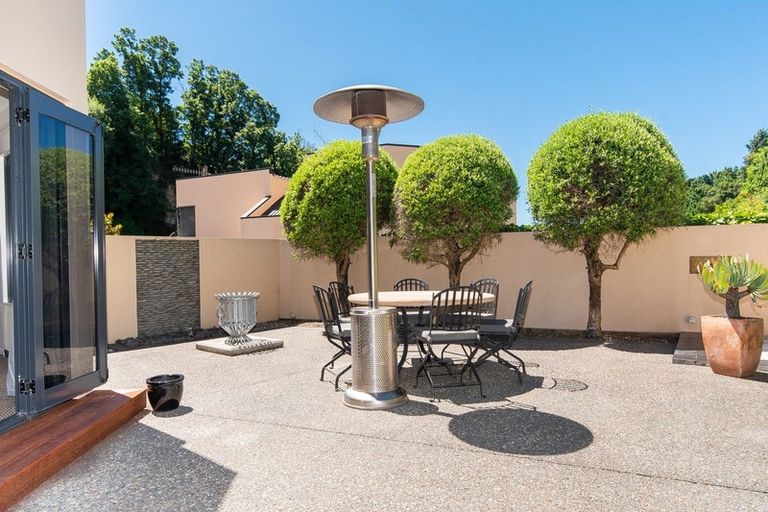 Photo of property in 145 Milton Road, Bluff Hill, Napier, 4110