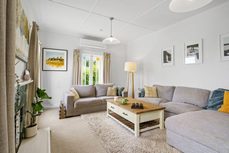 Photo of property in 92 Williams Street, Cambridge, 3434