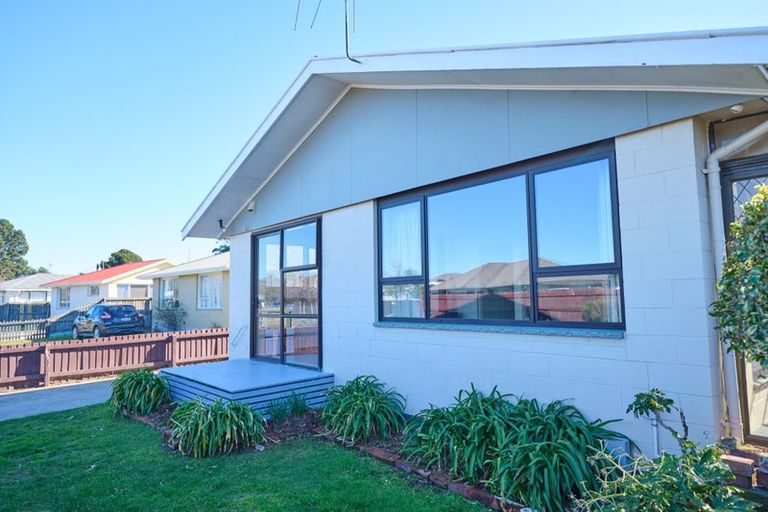 Photo of property in 1/29 Kuaka Crescent, Bromley, Christchurch, 8062